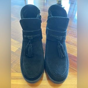 Nine West size 7.5 black suede chunky heel ankle boots/shoes